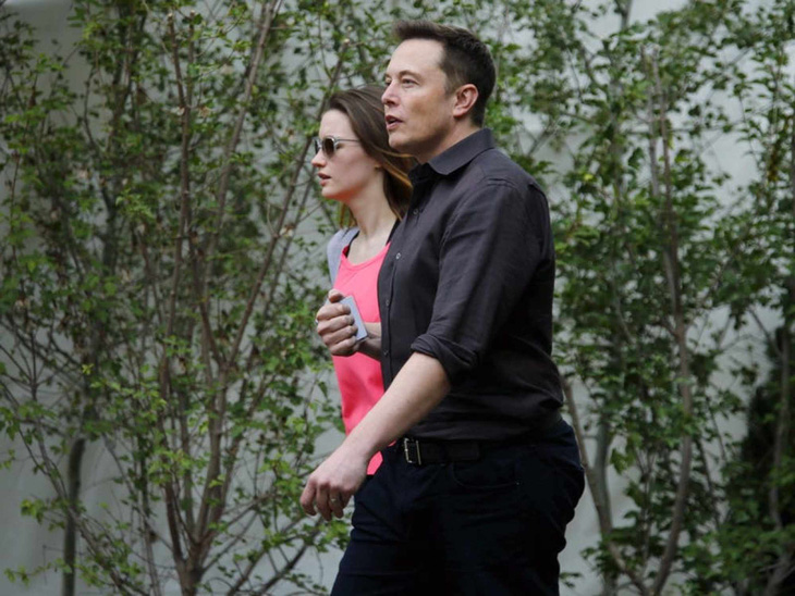 Billionaire Elon Musk's complicated love life 'friend's wife, office girl' - Photo 3.
